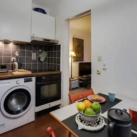 Guestready - Charming Retreat Near Eiffel Tower Daire *