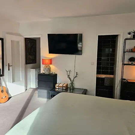 Daire Guestready - Charming Retreat Near Eiffel Tower Paris
